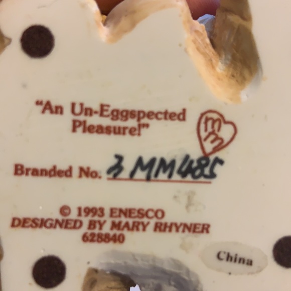 VNTG Mary’s Moo Moos - An Un-Eggspected Pleasure - Picture 3 of 4